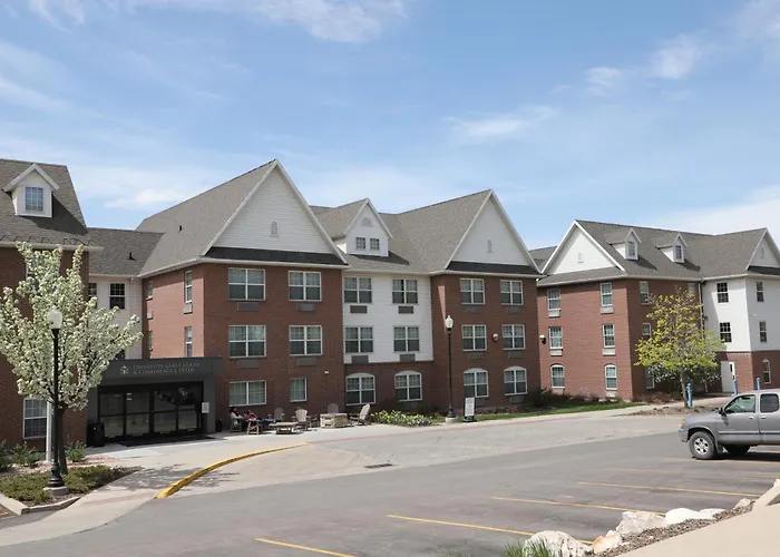 Family Hotel: University Guest House And Conference Center